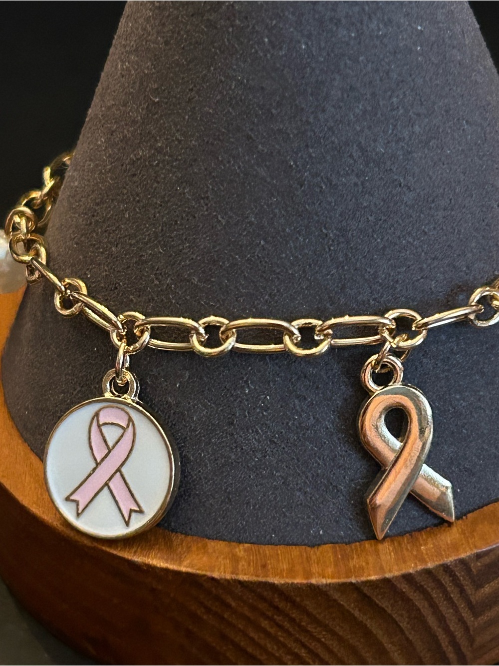 Gold-Tone Adjustable Pink Breast Cancer Awareness Ribbon Charm Bracelet NWT